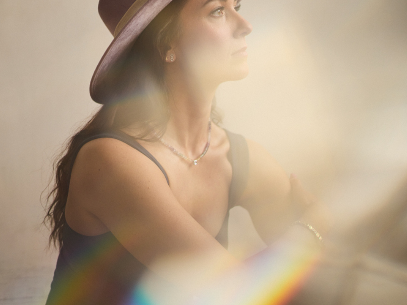 Stylys photo de couverture - vetements couleurs chakras - 7 couleurs de puissance