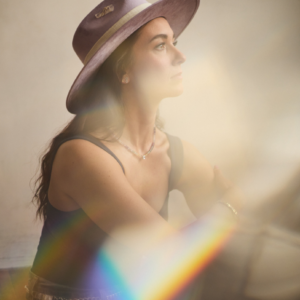Stylys photo de couverture - vetements couleurs chakras - 7 power colours